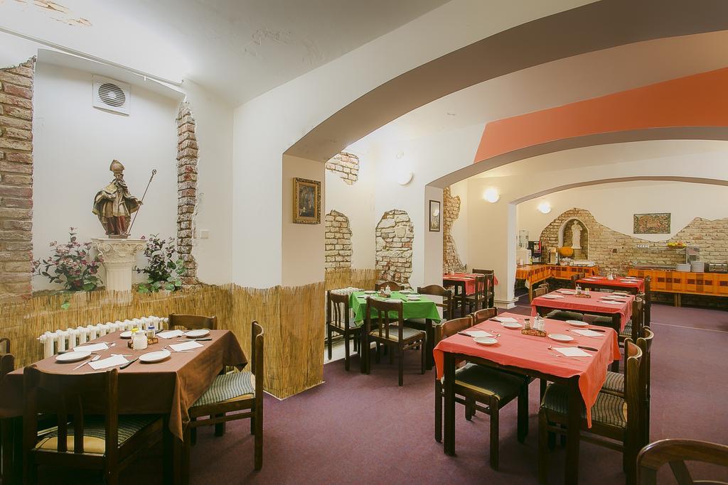 Hotel U Sladku Prag Dış mekan fotoğraf