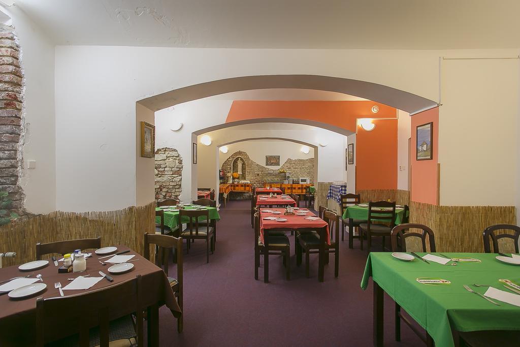 Hotel U Sladku Prag Dış mekan fotoğraf