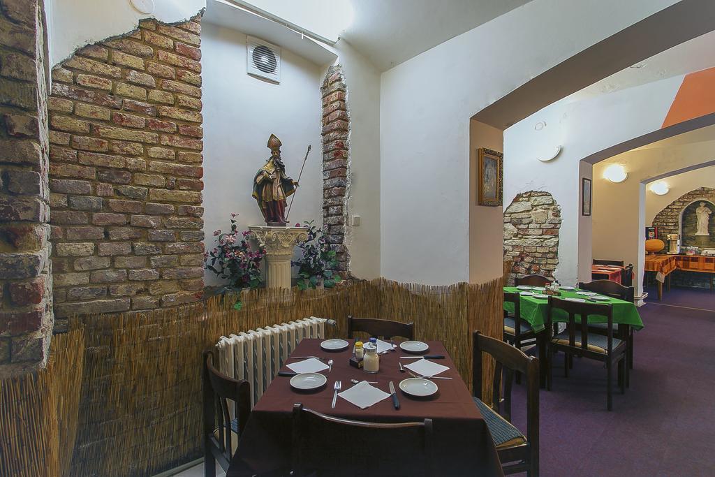 Hotel U Sladku Prag Dış mekan fotoğraf
