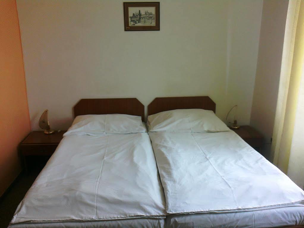Hotel U Sladku Prag Dış mekan fotoğraf