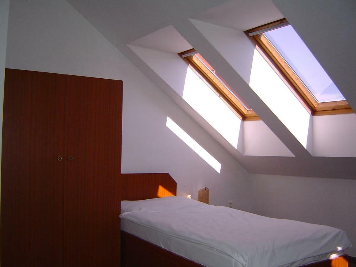 Hotel U Sladku Prag Dış mekan fotoğraf